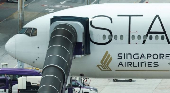 ‘सिंगापुर एयरलाइंस’ की उड़ान में ‘टर्ब्युलेंस’ के कारण एसआईए की उड़ान में 22 यात्रियों की रीढ़ की हड्डी, छह के सिर में लगी चोट